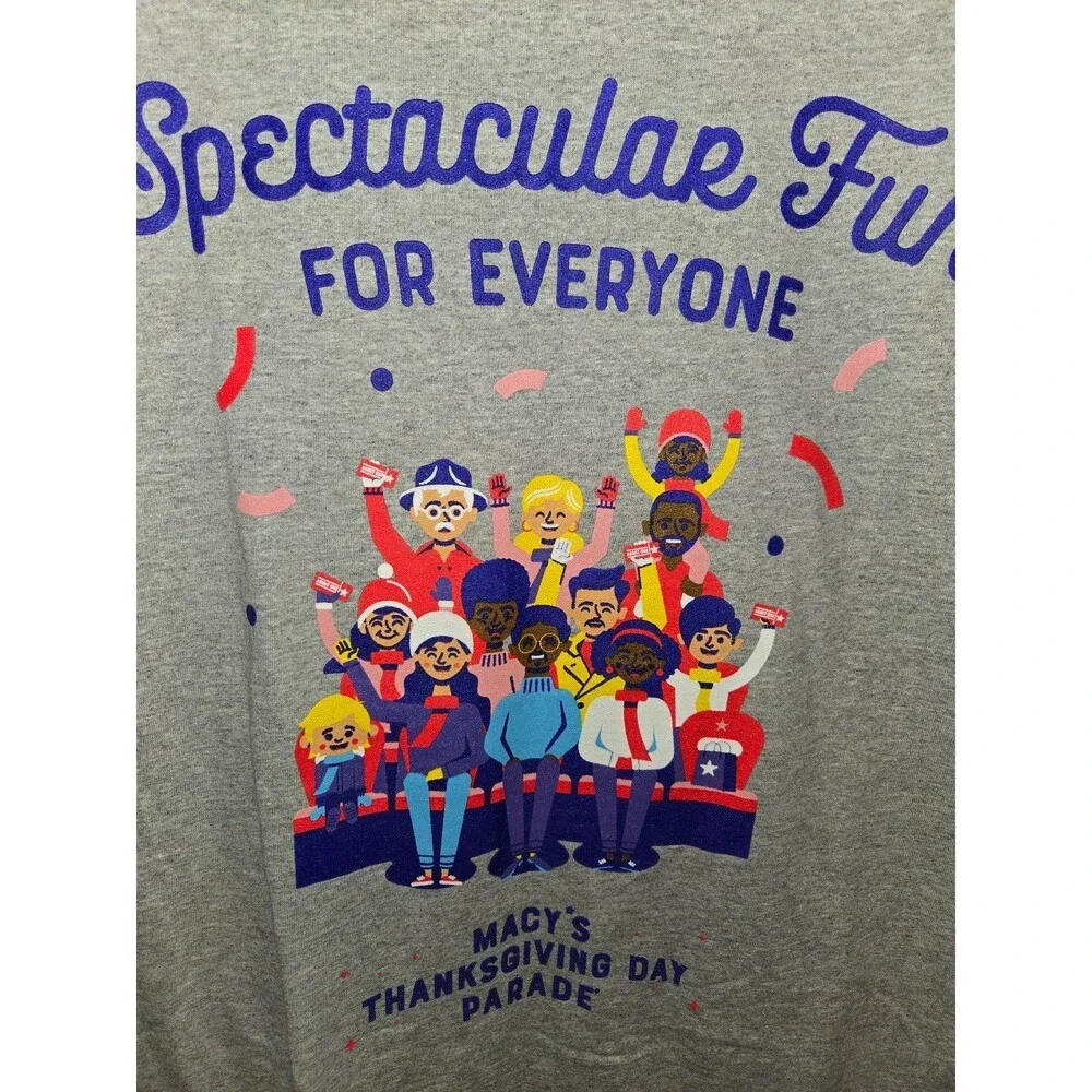 Macy's Thanksgiving Day Parade T-Shirt. Medium. NWT